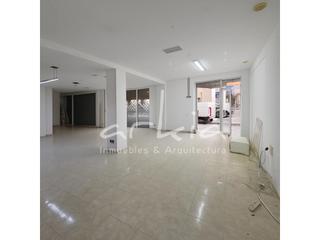 Location Local commercial à Arrancapins. Arkia inmuebles  arquitectura te ofrece local comercial en alqui