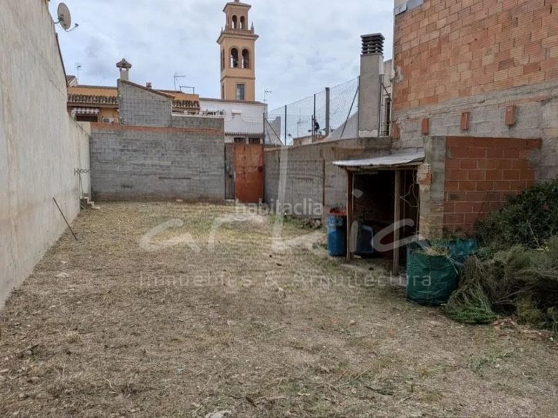 Foto d66a029e-32bb-4b1a-b663-3992003042e2. Terreny residencial a Moncada