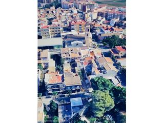 Wohngrundstück in Moncada. Solar urbano en venta en moncada