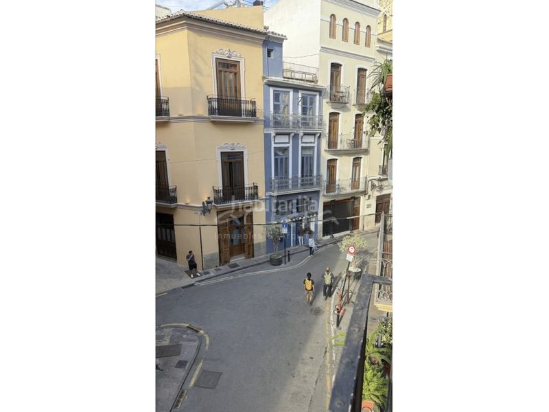 Foto d8e2404e-561e-4b69-a0c9-b8479c676092. Pis a La Seu Valencia