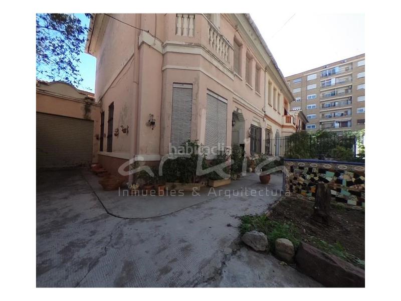 Foto c032e7e0-7feb-4ce4-8637-cf1552fb9e64. Casa arkia jesus ofrece casa independiente en venta. en Valencia