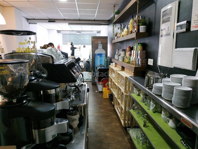 Foto d35ecd31-429a-451a-b456-22aea0dacd0b. Local comercial a Nou Moles Valencia