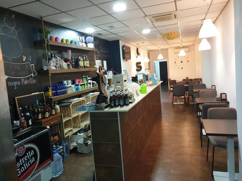 Foto 6298a172-aa2d-4fdd-9c42-e7398924c14d. Local commercial dans Nou Moles Valencia