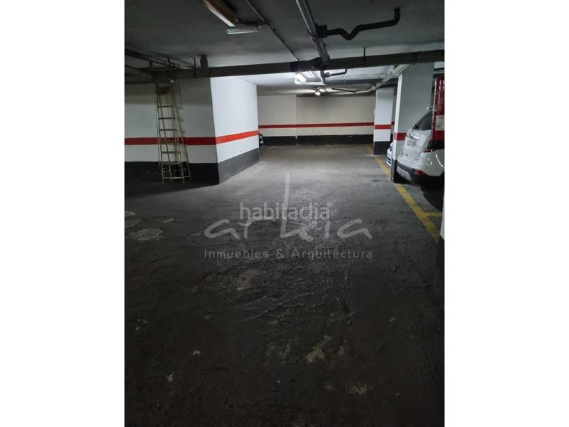 Foto 30f9aaf7-16f1-4580-ba98-e33117a40584. Car parking in La Seu Valencia