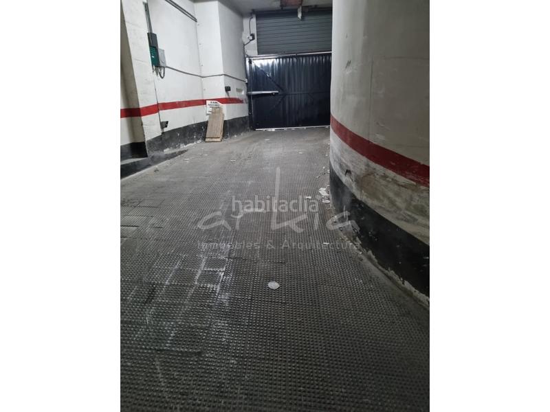 Foto e605fece-3541-4956-8968-260047279721. Car parking in La Seu Valencia