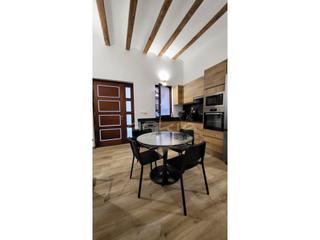 Planta baixa en Aiora. Arkia inmuebles  arquitectura. te ofrece piso en venta en valenc