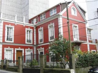 Casa en Zona Ultramar. Ferrol solar para edicficar, con vivienda para rehabilitar. 400m