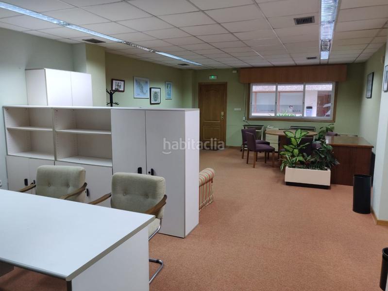 Foto c4b9e7ba-7cc7-4a88-907b-7d04281f07c7. Local comercial santa cristina . oficina en alquiler en Oleiros
