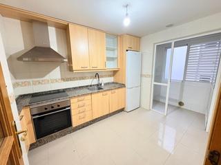 Appartement à Cambre. O templecambre piso exterior y muy luminoso. consta de 3 dormito