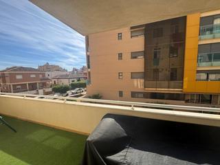 Pis en Las Salinas. Oportunidad nica apartamento moderno en edificio estrella del m