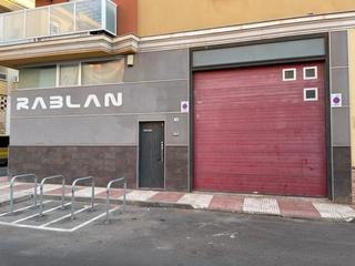 Nau industrial a Roquetas pueblo. Nave en roquetas de mar