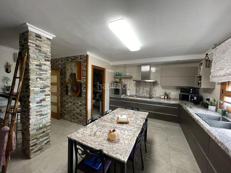 Foto b5189cac-3af8-44f6-b400-2a7cd4316047. House with parking in Mojonera (La)