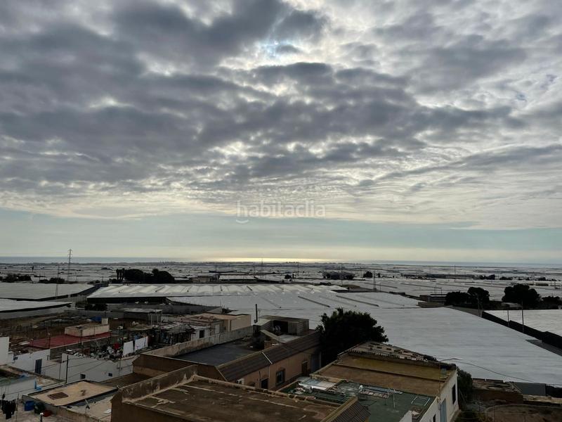 Foto e8d74ca0-3bba-4e19-a69b-48e8a2f56382. House with parking in Mojonera (La)