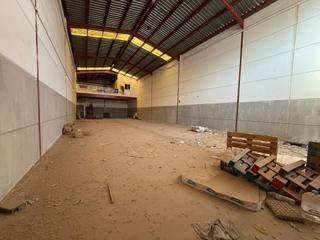 Lloguer Nau industrial a Las Salinas. Nave en alquiler