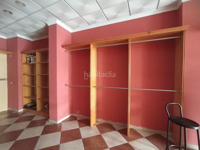 Foto 682b8dd3-3da5-4e22-b66d-3a5e711bd4a8. Alquiler local comercial alquiler de local comercial en el centro en Roquetas de Mar