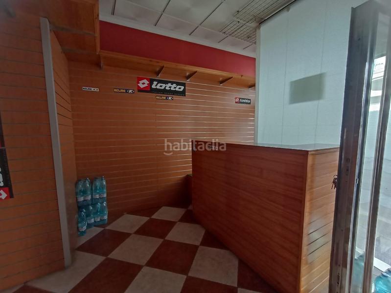 Foto c14edadb-fb10-4eae-a175-229bfa3ca121. Alquiler local comercial alquiler de local comercial en el centro en Roquetas de Mar