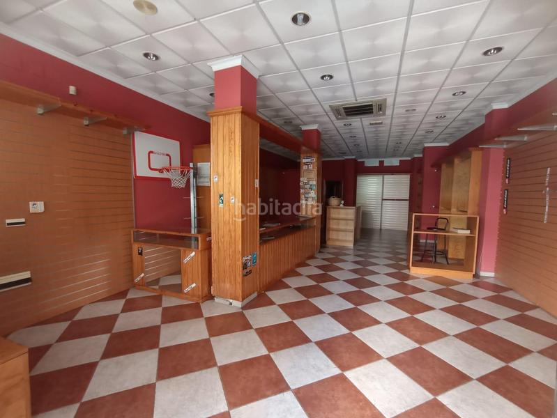 Foto cb0234af-daca-4d2f-9299-83c75c505641. Alquiler local comercial alquiler de local comercial en el centro en Roquetas de Mar