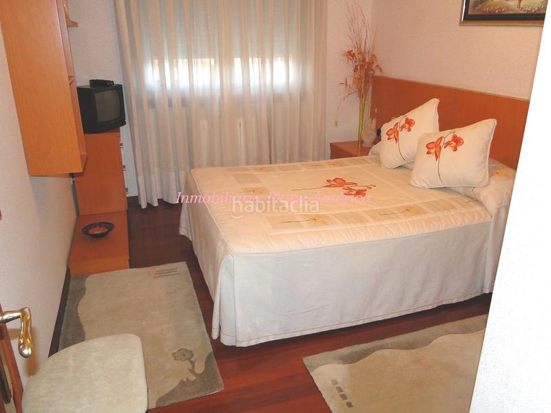 Foto 2b8dad33-6ff9-421d-93e6-5cdb3f1dcb07. Chalet avec parking dans Nigrán centro Nigrán