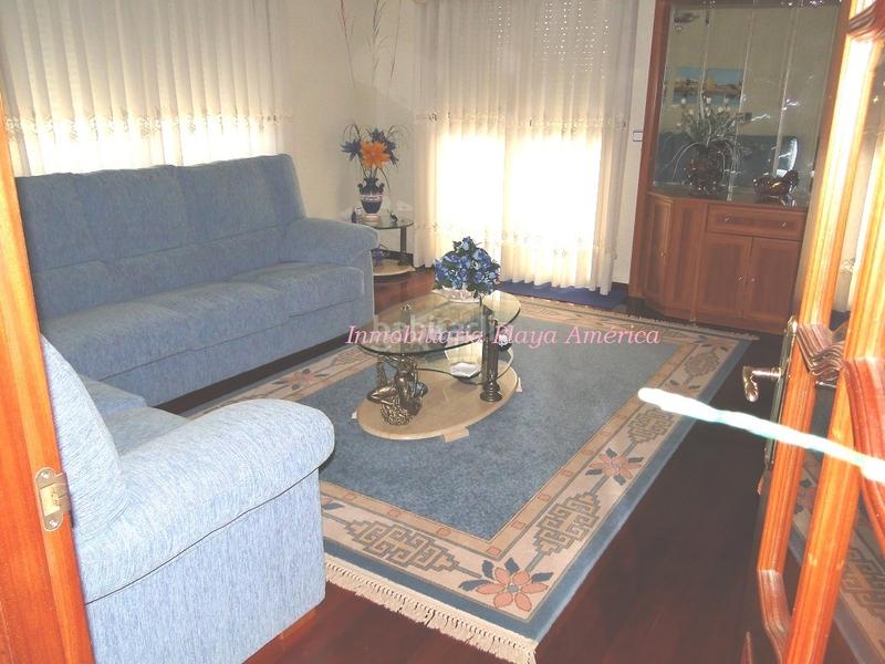 Foto c7c98a10-2488-4a73-b800-b33d2f495d8d. Chalet avec parking dans Nigrán centro Nigrán