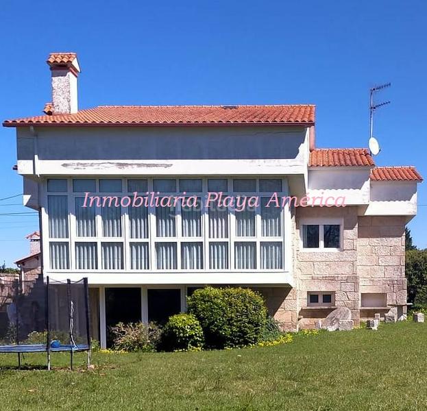 Foto ce249ec7-d7df-4a5b-9f1d-646ad3d341e6. Xalet amb aparcament a Panxón Nigrán