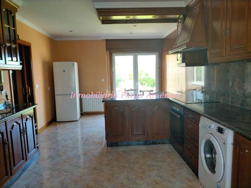 Foto f65b856e-508b-4d3b-8af1-97dbfecc4e67. Xalet amb aparcament a Panxón Nigrán