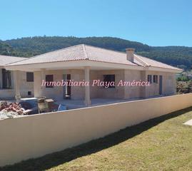 Casa a Baiona. Chalet de planta baja en baredo-baiona con vistas