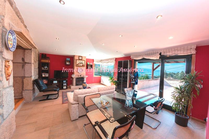 Foto dffd3104-7b6d-4174-978d-62077d916c32. Chalet bonita casa rústica, con piscina y vistas al mar. en Nigrán