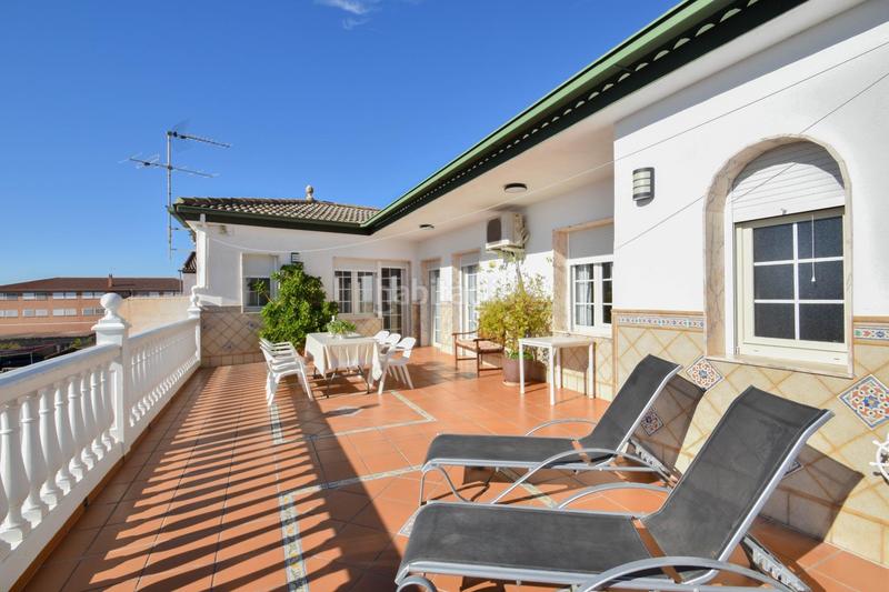 Foto 81b0e092-156f-46e8-9f9a-e5bae8817242. Casa espectacular casa con dos locales y terreno en casanueva. en Pinos Puente