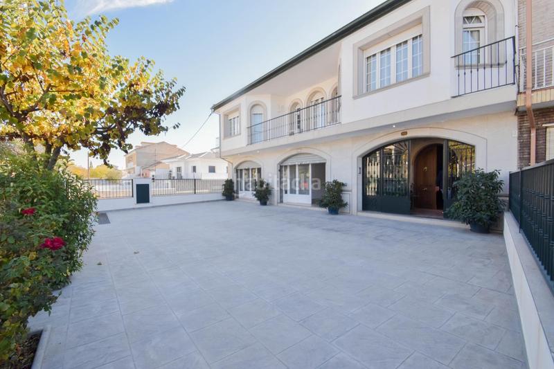 Foto f3fd8d76-7b6b-4eaf-bb22-0a41b5ee1180. Casa espectacular casa con dos locales y terreno en casanueva. en Pinos Puente