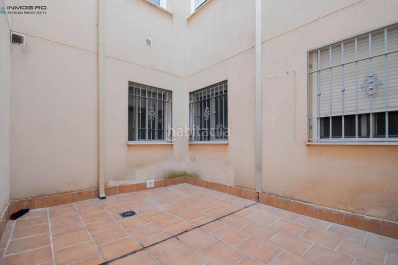 Foto e2deaf64-6d98-4818-b2d1-b22639643b5b. Pis amb aparcament a Atarfe