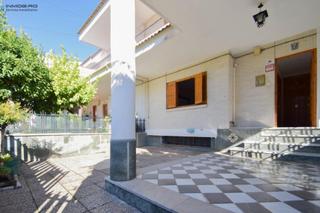 Casa adossada en Atarfe. Gran casa en atarfe