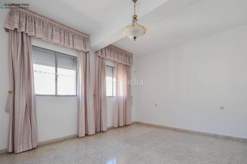 Foto 15f472fe-6ba3-4bcb-b61c-a60a97b75427. Casa adossada amb aparcament a Atarfe