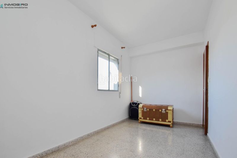 Foto 5eff0d39-3bfe-4532-8fe1-561ef88c3f29. Casa adossada amb aparcament a Atarfe