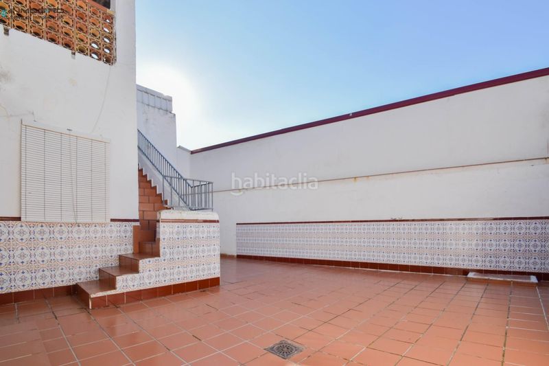 Foto a865c950-b1cd-49d8-81c5-303c6d296dd5. Casa adossada amb aparcament a Atarfe