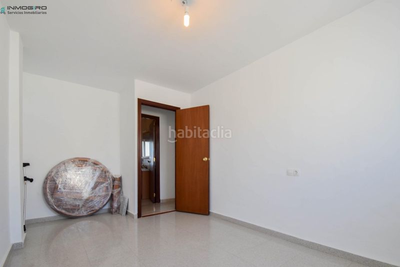 Foto b76956d2-47c8-46eb-a9f9-bb02982fc068. Casa adossada amb aparcament a Atarfe