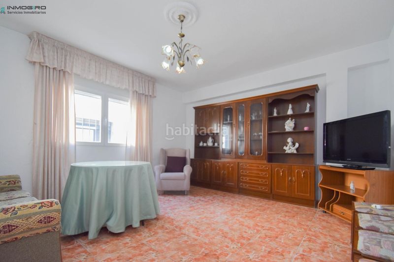 Foto cc617145-e701-49e9-8f8b-d89b0dde3c35. Casa adossada amb aparcament a Atarfe