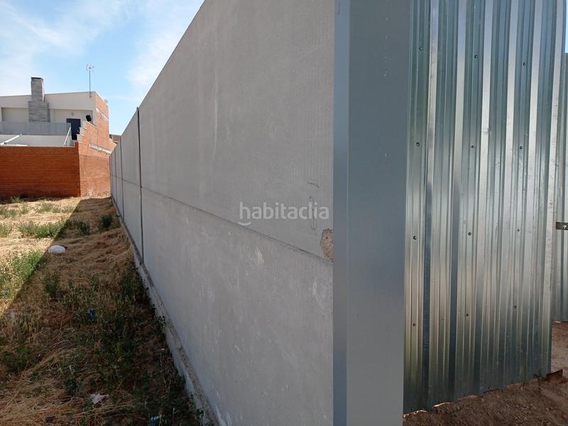 Foto b8f95f57-a286-4b2a-9d71-b841cb0f1be4. Wohngrundstück in calle camilo josé cela 26 in Herencia