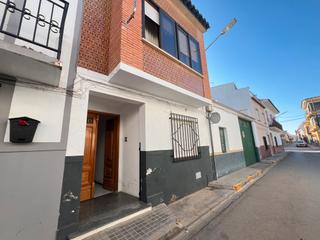 Casa a Calle santa teresa 64. Venta de casa con dos pisos independientes