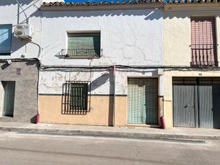 Casa a Calle cruces 48. Venta de casa para demoler