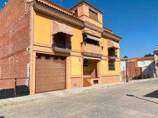 Casa  Calle los huertos. Venta de espectacular  casa nueva enorme