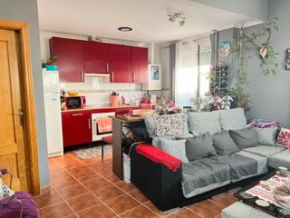 Casa adossada  Calle sierra del segura. Venta de pequea casa nueva