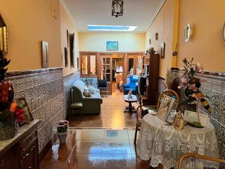 Masia  Calle iglesia. Venta de casa grande muy centrica para entrar a vivir