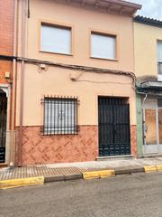 Casa  Calle san josé 42. Venta de casa pequeña para entra a vivir