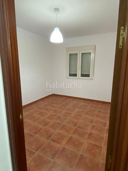 Foto 5fa1a129-dd2a-4364-a34d-231b8a5a2a8e. Àtic a avenida alcázar 76 a Herencia
