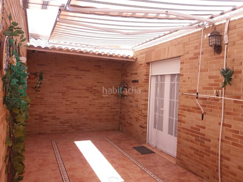 Foto 904f3b30-2251-4b26-9eab-1f3d72c061e8. Casa adossada amb calefacció aparcament a Herencia