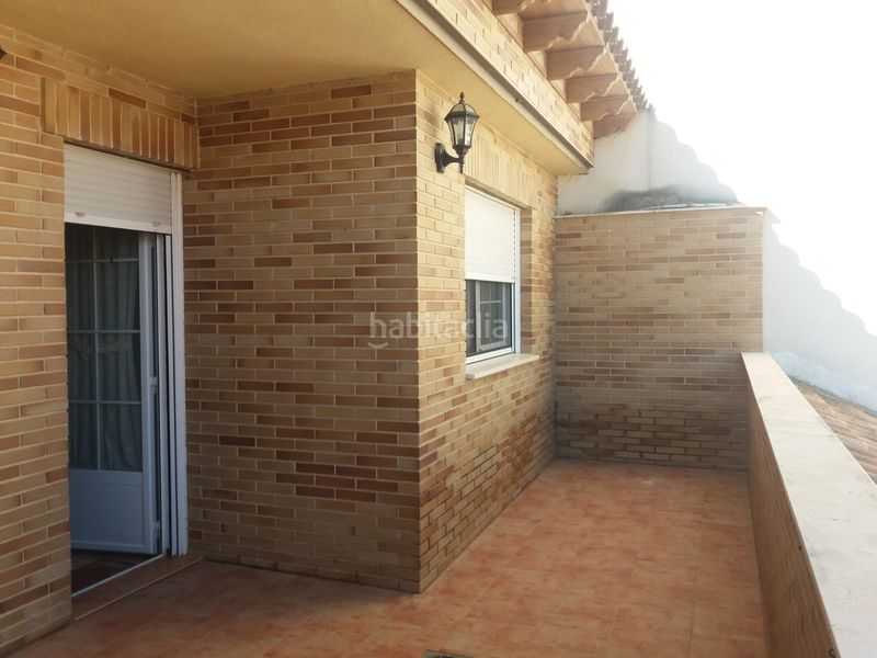 Foto e18a23d9-7ff5-4022-b68e-422f2356ad2e. Casa adossada amb calefacció aparcament a Herencia