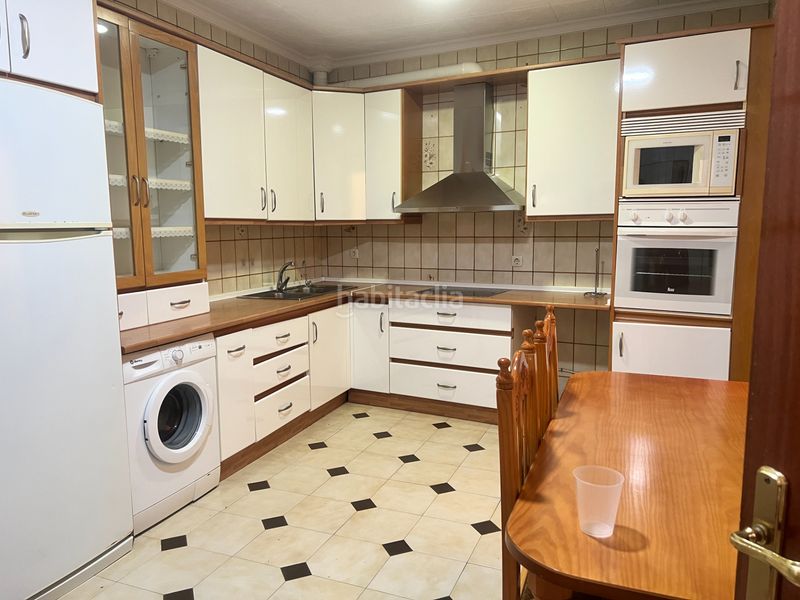 Foto cd80f988-fc4f-4aa4-be05-2bb4a0b76c16. Casa amb aparcament a Herencia