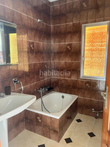 Foto d956c669-549d-44bd-820d-a4f9e8ca65ab. Casa amb aparcament a Herencia