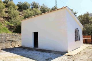 Maison à Árchez. Casa de campo con gran potencial entre archez y sayalonga