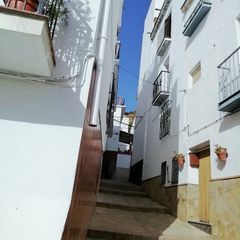 Maison à Árchez. Tradicional casa de pueblo en archez con una gran terraza y fant